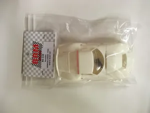 RS-110 1:32 scale Marcos LM600 White body kit