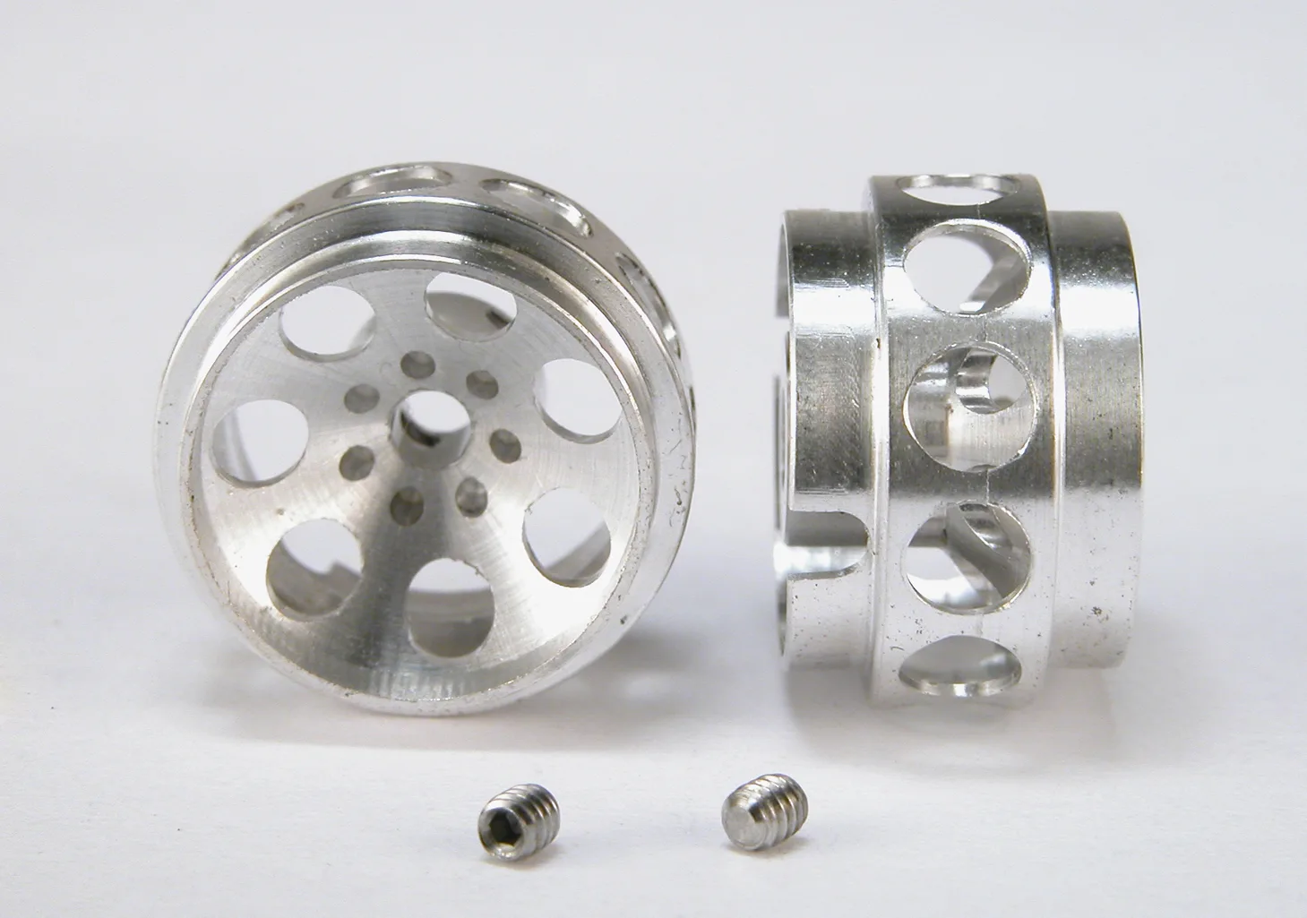 SC-4032b 'Monza' Design for 3/32“ Axle 15.8 x 10mm SC-4032b 'Monza' Design for 3/32“ Axle 15.8 x 10mm